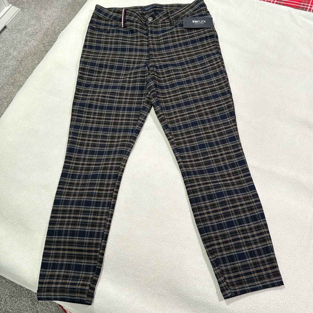 Tommy Hilfiger Women’s THFlex pant Sz 8 NWT Navy Plaid